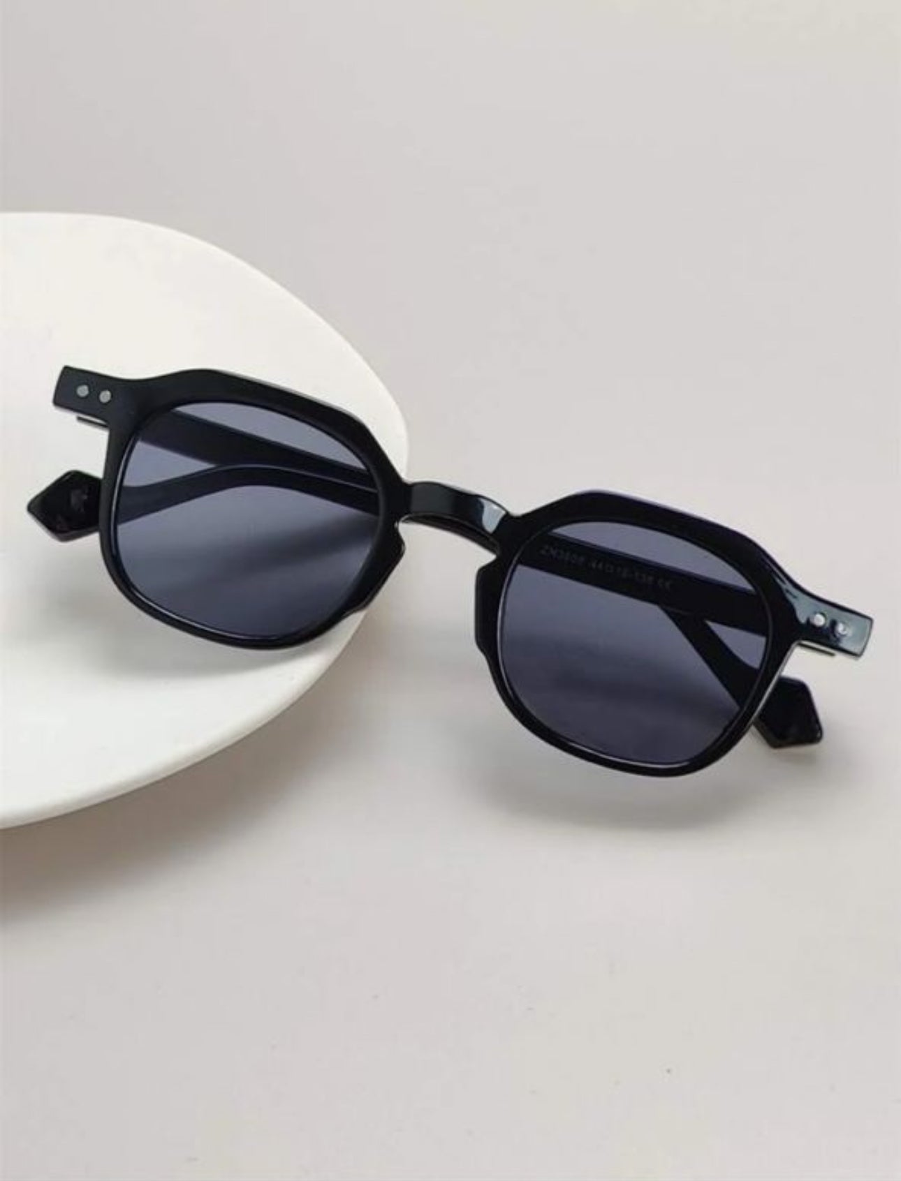 Lunettes bleues foncées