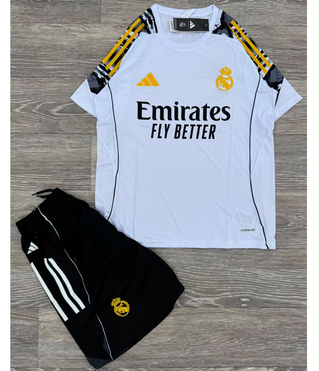 Ensemble Real Madrid Blanc Jaune