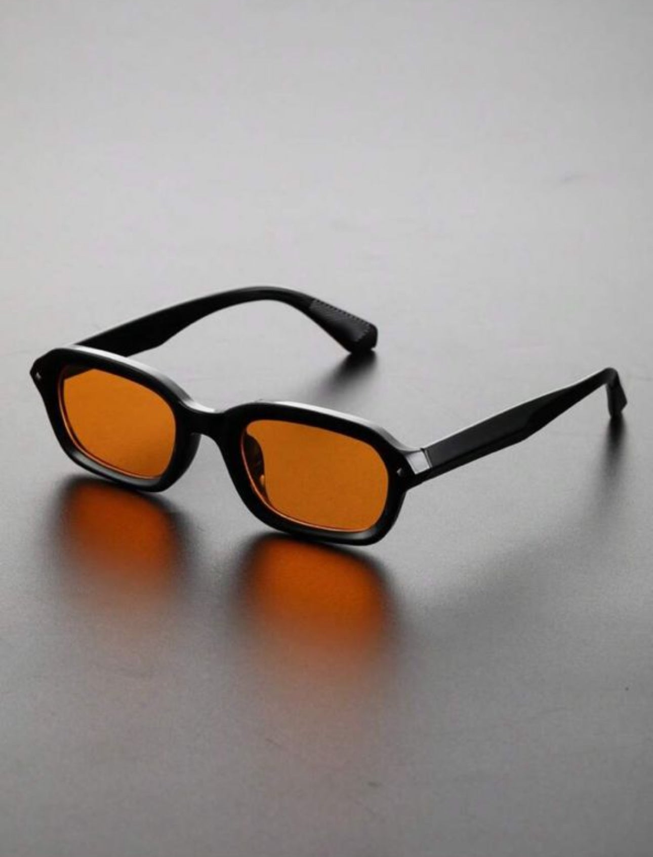Lunettes Noirs orange